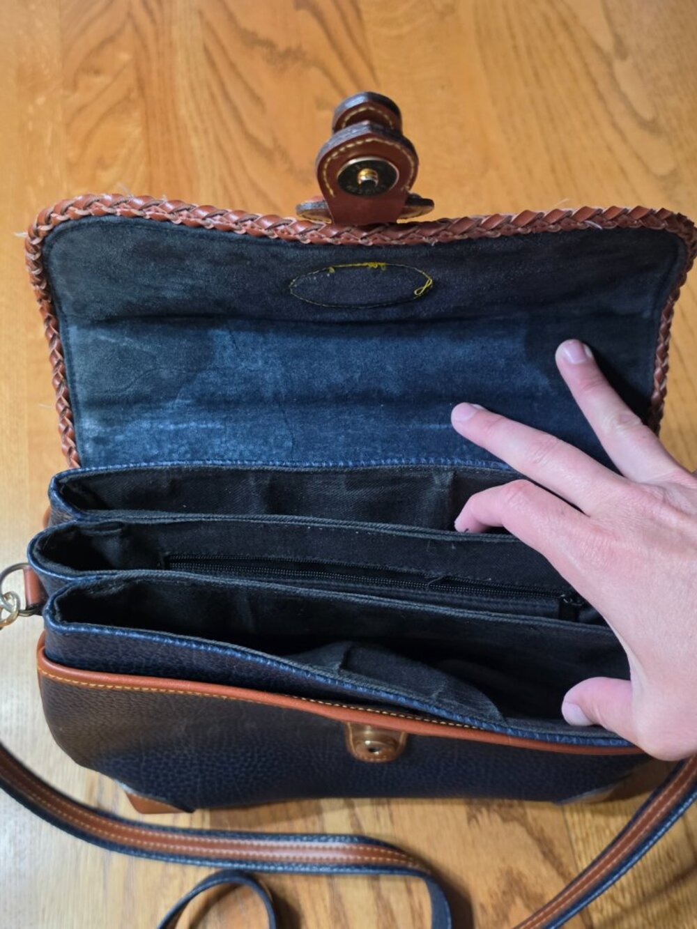 Vintage Dooney and Bourke shoulder bag All Weather Leather Blue Brown - Picture 4 of 12